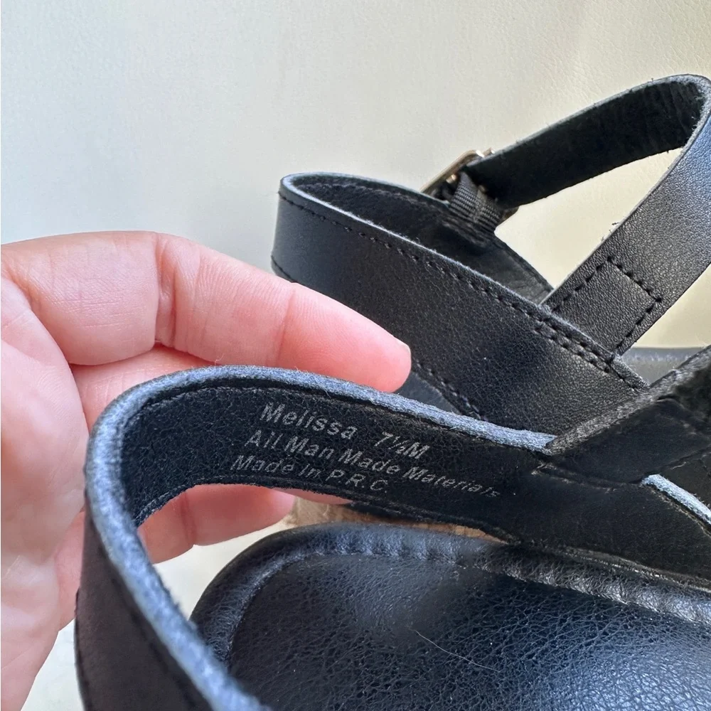 Cushionaire Melissa Platform Wedge Espadrille Sandals in Size 7.5